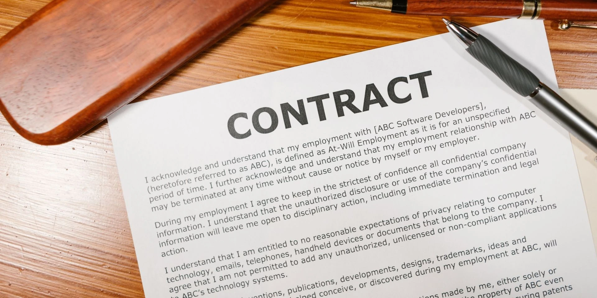 contract signing in the UAE