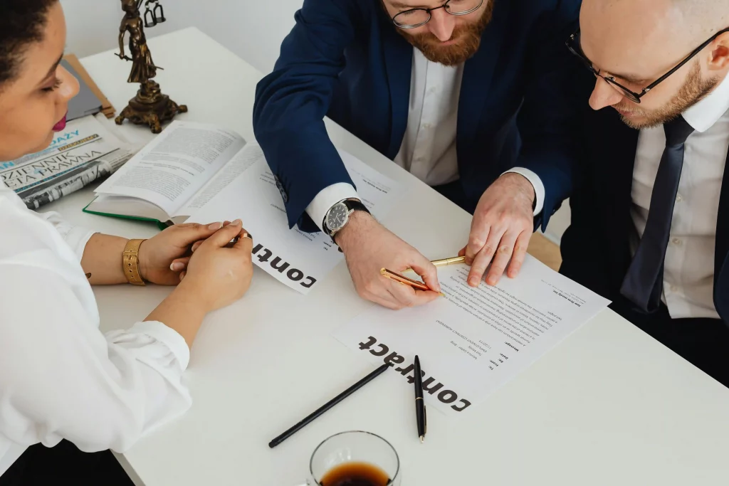 What is Contract Management in the UAE: A Practical Legal Guide for Businesses