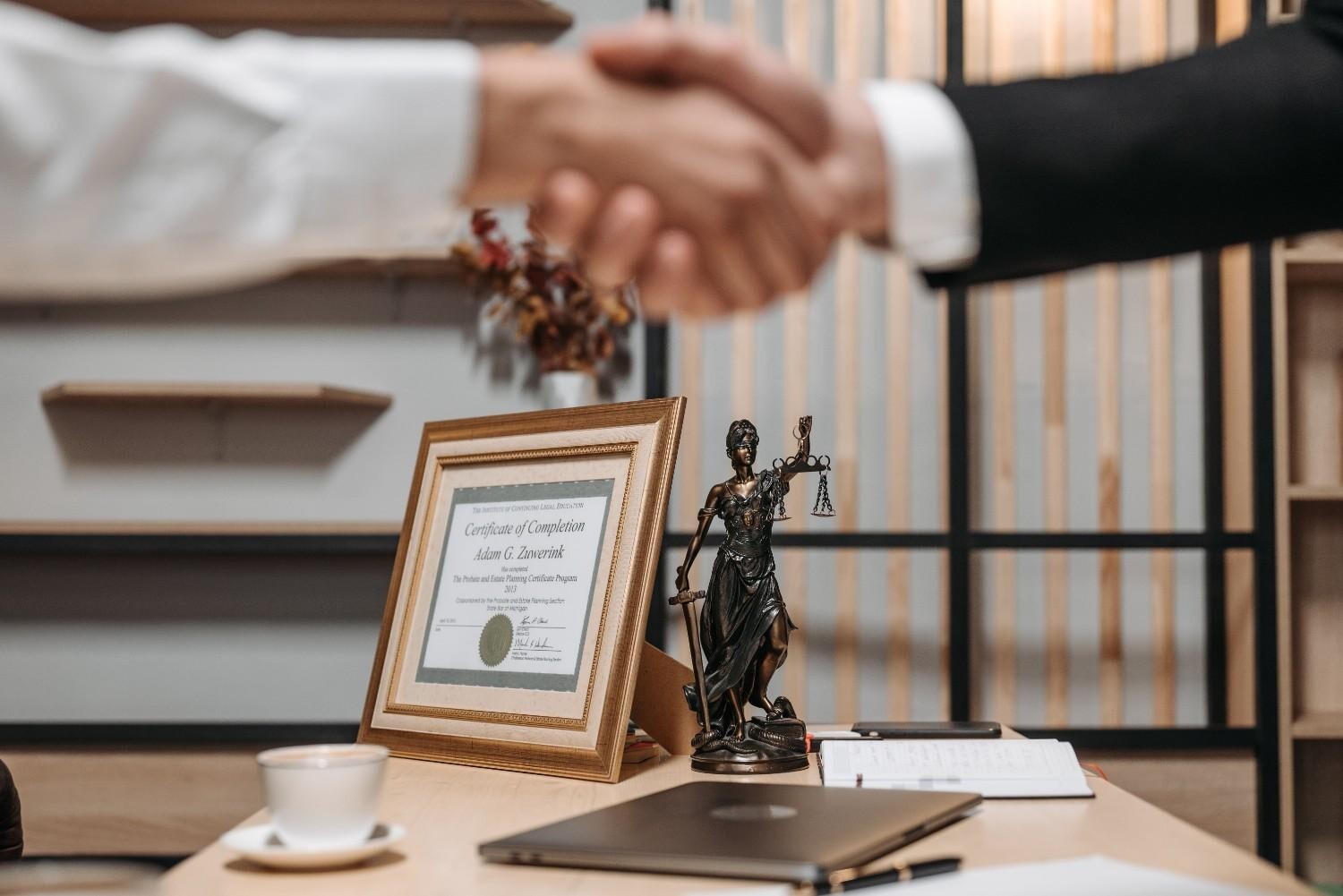 Best Real Estate Lawyer in Dubai: Expert Property Legal Support 