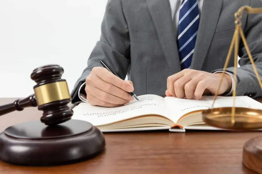 commercial law firms dubai