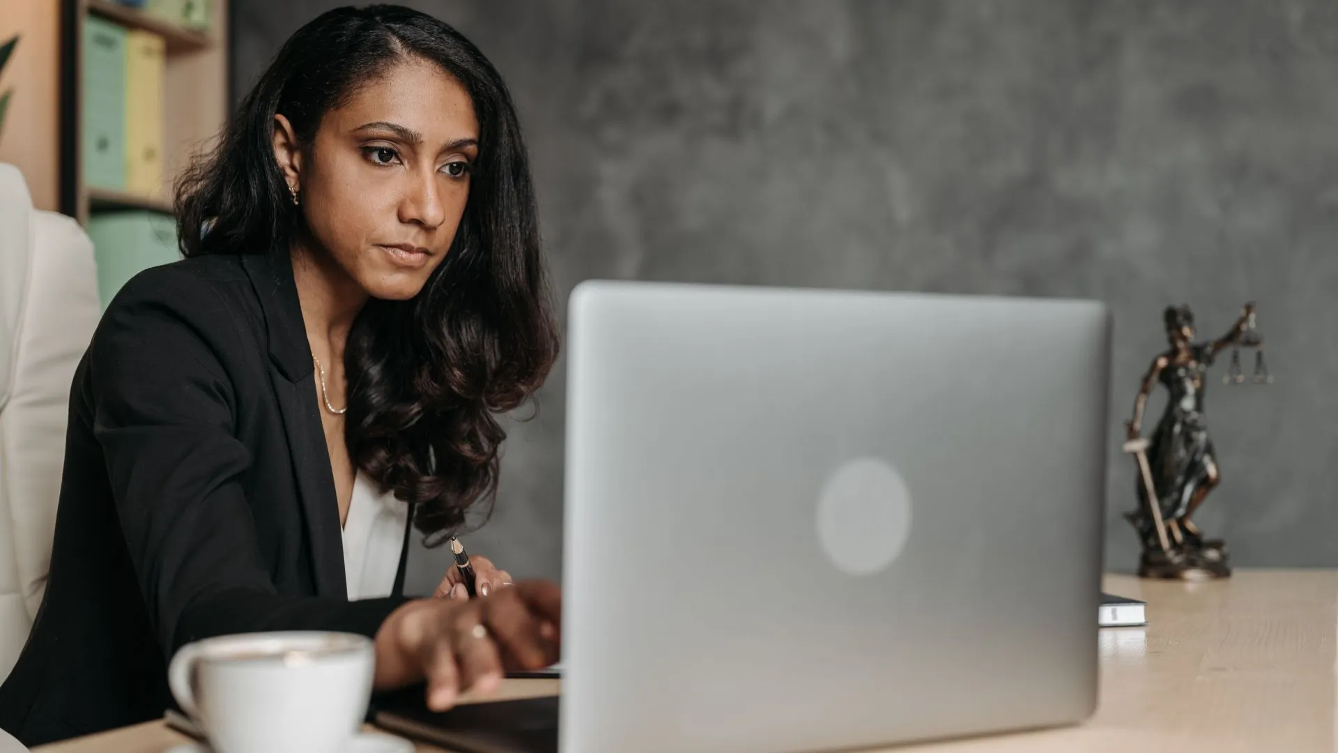 cybercrime lawyer in the uae
