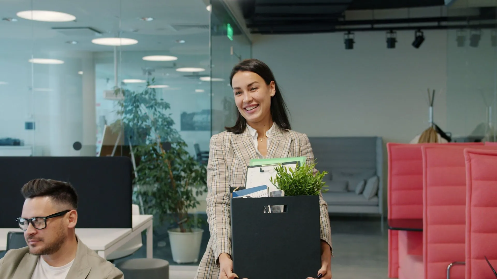 uae labour law termination benefits