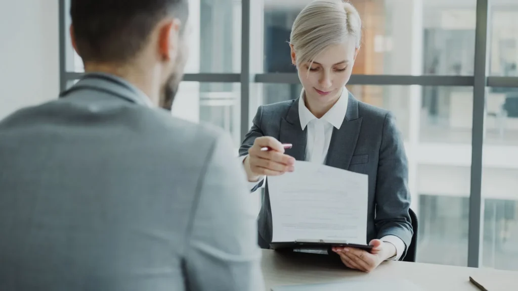 employer obligation lawyer in the uae
