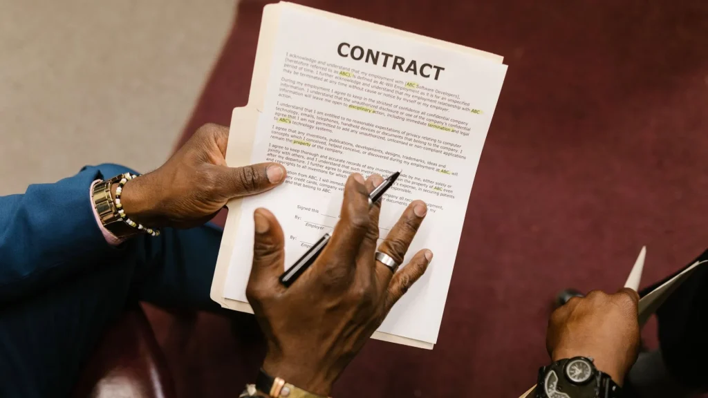 employment contract review lawyers