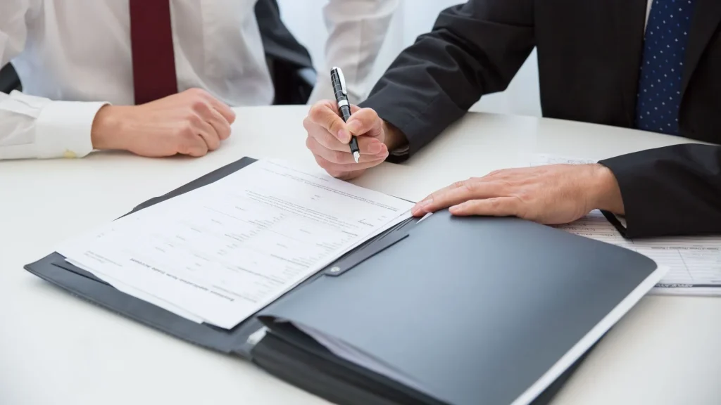 employment contract review lawyers