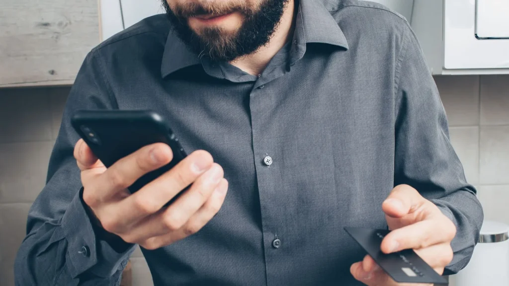 How to Report a Scammer in the UAE