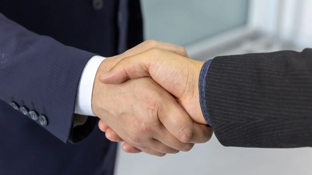 debt settlement lawyers in the uae