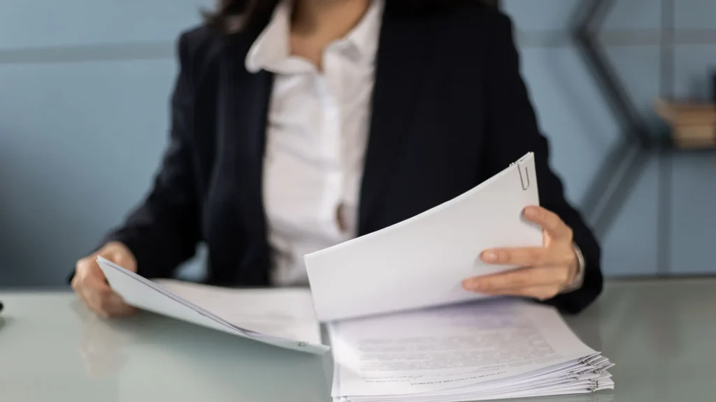 File a Complaint Against a Debt Collection Agency in the UAE
