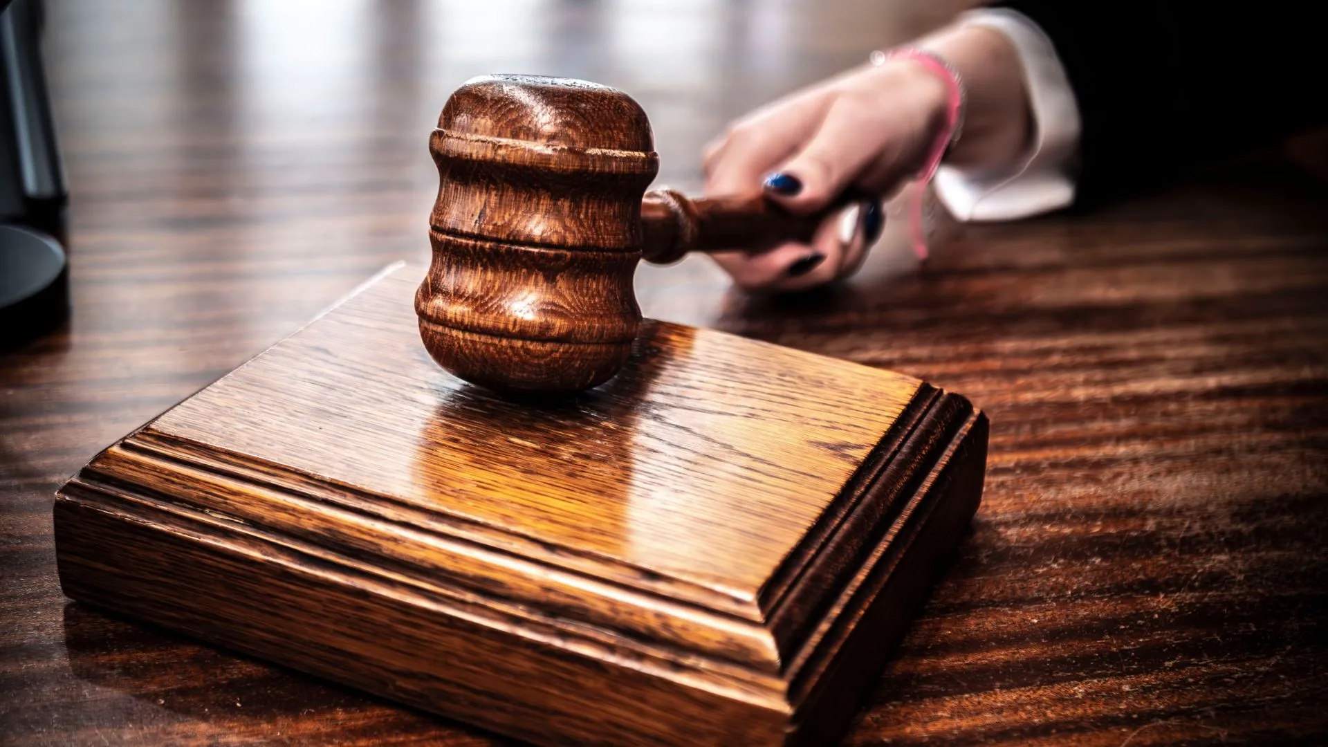 Forgery & Document Falsification Lawyers