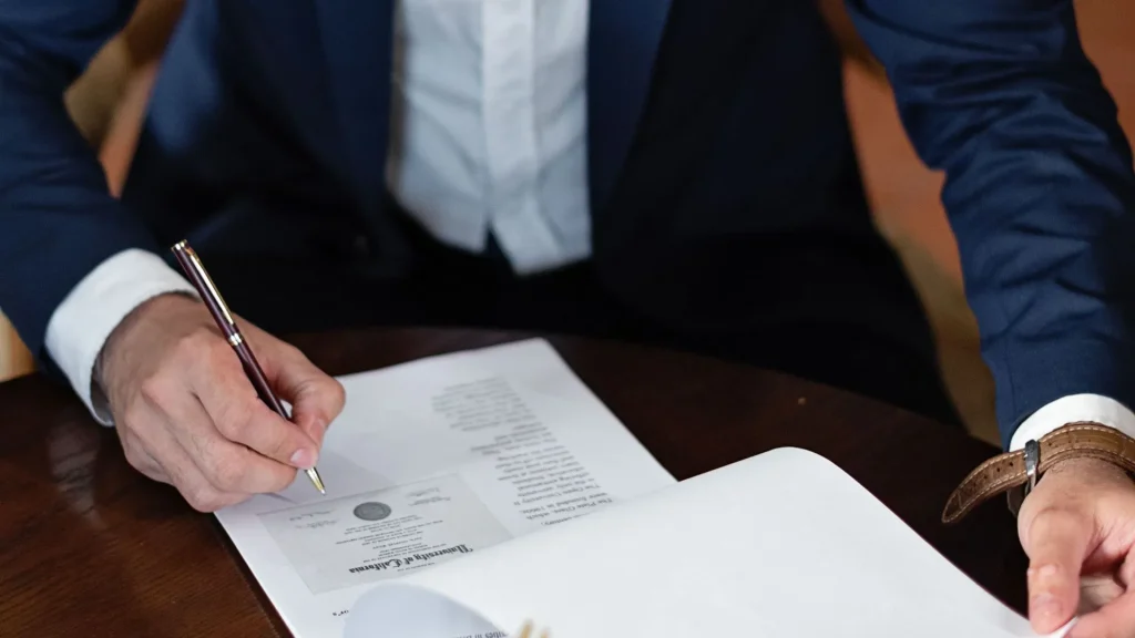 Extradition & Cross-Border Crime Lawyers in The UAE